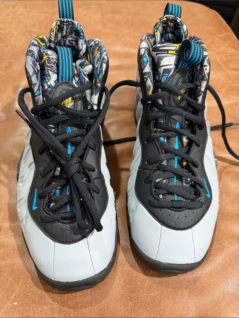 Nike Black and Light Gray Athletic Sneakers with Blue Accents